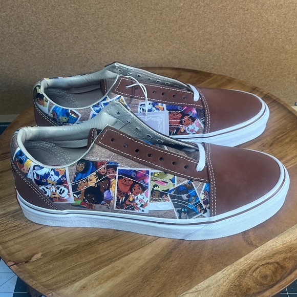 Vans
Old skool
Disney
'scrapbook' - Picture 12 of 14